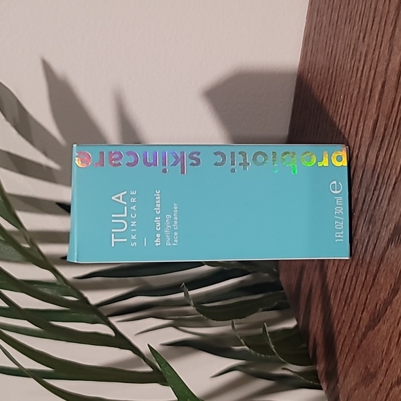 💫Tula Skincare -the cult classic face cleanser - Picture 1 of 5